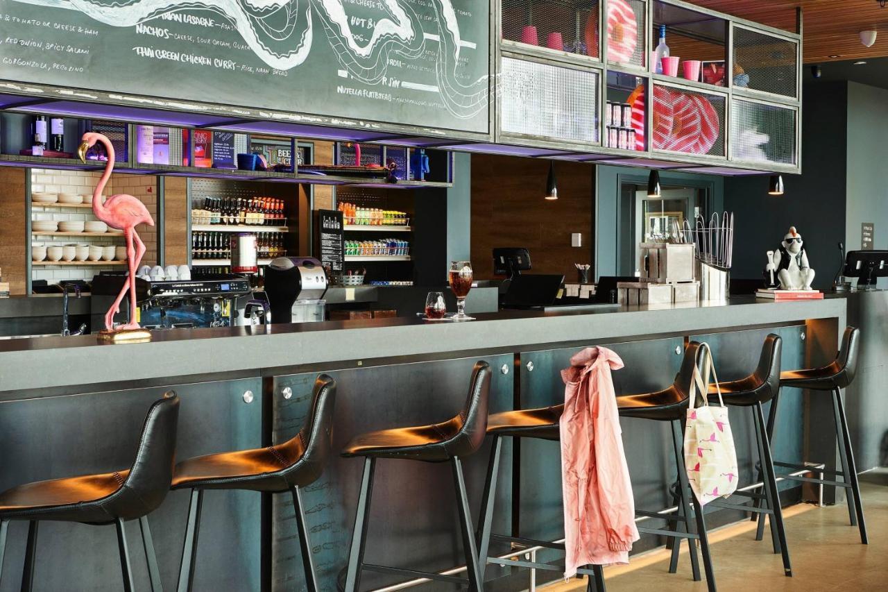 Moxy Edinburgh Airport Hotell Ingliston Eksteriør bilde