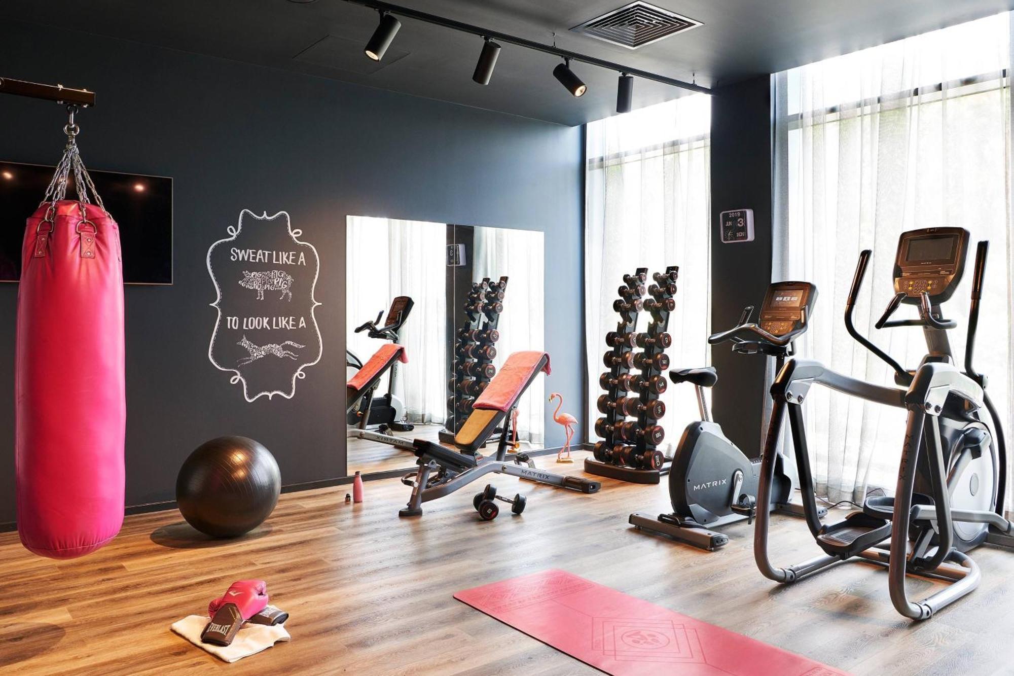 Moxy Edinburgh Airport Hotell Ingliston Eksteriør bilde
