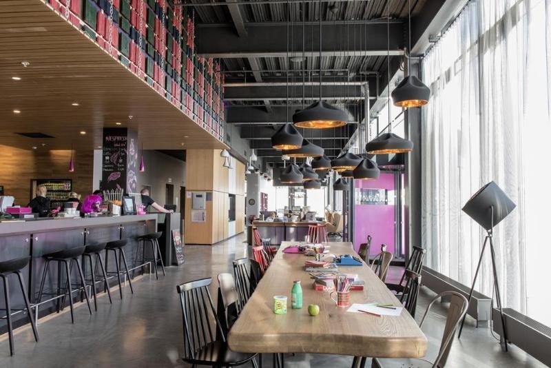 Moxy Edinburgh Airport Hotell Ingliston Eksteriør bilde